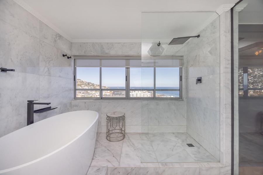 2 Bedroom Property for Sale in Sea Point Western Cape